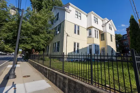 Exterior - 29 Hamlet Ave, Woonsocket, RI 02895 photo 1 of 5