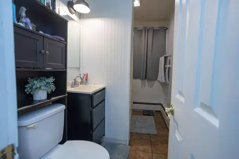 Bath - 29 Hamlet Ave, Woonsocket, RI 02895 photo 2 of 4