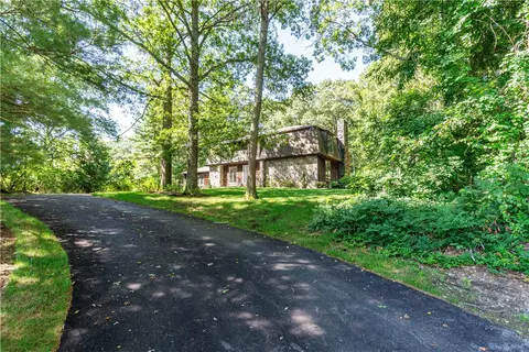 5763 Post Rd, East Greenwich, RI 02818