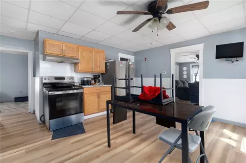 Entry Way - 538 Wood Ave, Woonsocket, RI 02895 photo 1 of 6