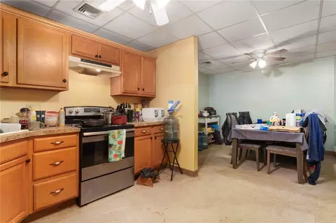 Entry Way - 538 Wood Ave, Woonsocket, RI 02895 photo 5 of 6