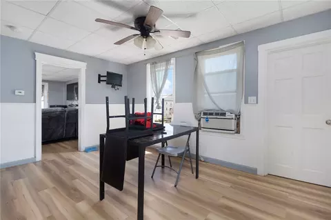 Entry Way - 538 Wood Ave, Woonsocket, RI 02895 photo 3 of 6