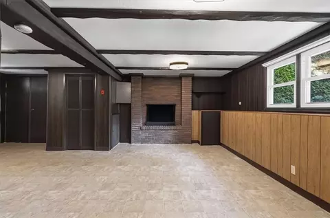 Living - 83 Sage Dr, Warwick, RI 02886 photo 6 of 6