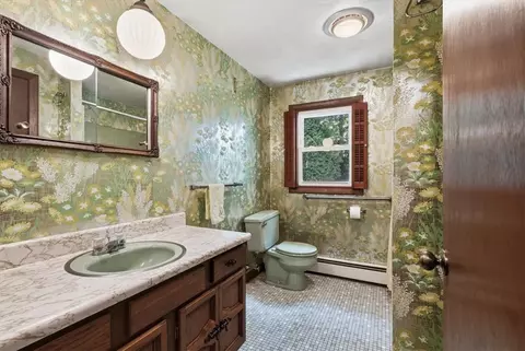 Bath - 83 Sage Dr, Warwick, RI 02886 photo 1 of 3