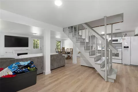 Entry Way - 151 Hope Rd, Cranston, RI 02921 photo 3 of 4