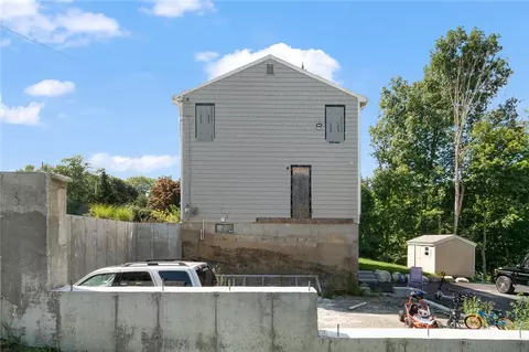 Exterior - 151 Hope Rd, Cranston, RI 02921 photo 5 of 12