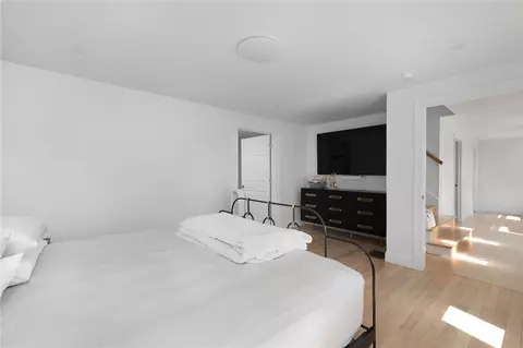 Bedroom - 151 Hope Rd, Cranston, RI 02921 photo 2 of 9