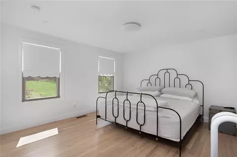 Bedroom - 151 Hope Rd, Cranston, RI 02921 photo 3 of 9