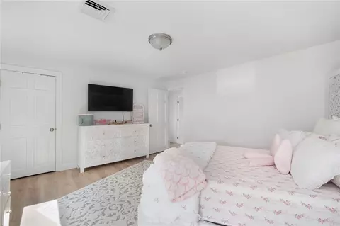 Bedroom - 151 Hope Rd, Cranston, RI 02921 photo 5 of 9