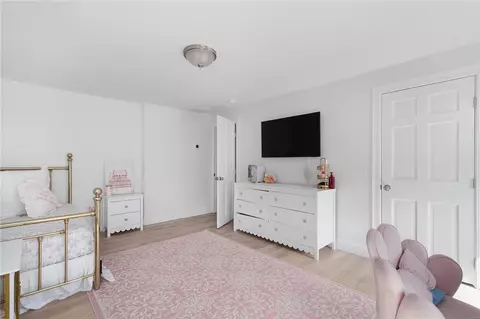 Bedroom - 151 Hope Rd, Cranston, RI 02921 photo 9 of 9