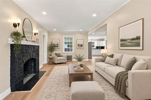 Living - 90 Natick Ave, Warwick, RI 02886 photo 1 of 6