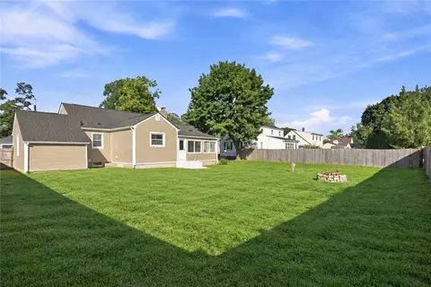 Exterior - 90 Natick Ave, Warwick, RI 02886 photo 3 of 3