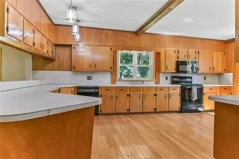 Kitchen - 35 Lane E, Warwick, RI 02888 photo 1 of 3