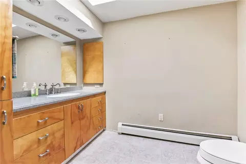 Bath - 35 Lane E, Warwick, RI 02888 photo 2 of 2