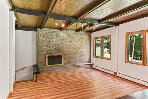 Living - 35 Lane E, Warwick, RI 02888 photo 2 of 4