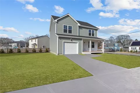 Exterior - 98 Red Maple Ln, Warwick, RI 02886 photo 2 of 2