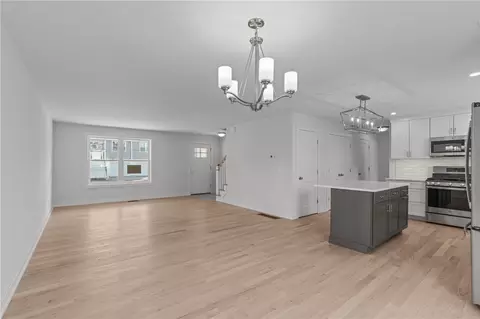 Living - 98 Red Maple Ln, Warwick, RI 02886 photo 4 of 4
