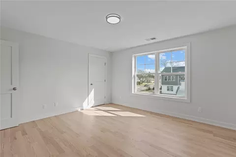 Bedroom - 98 Red Maple Ln, Warwick, RI 02886 photo 5 of 8