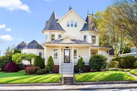1358 Smith St, North Providence, RI 02911