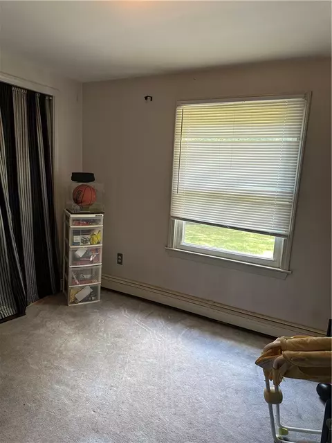 330 Maureen Cir, Mapleville, RI 02839 photo 3