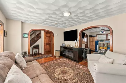 37 Homer St, Providence, RI 02905
