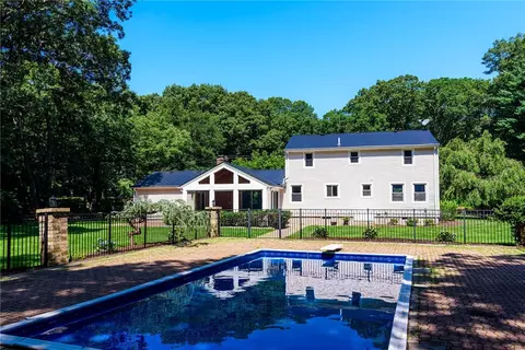 680 Fletcher Rd, North Kingstown, RI 02852