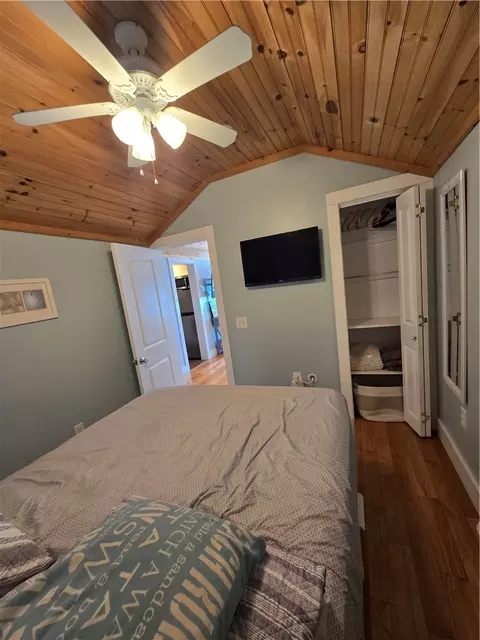 Bedroom - 88 Old Post Rd #6, Westerly, RI 02891 photo 2 of 3