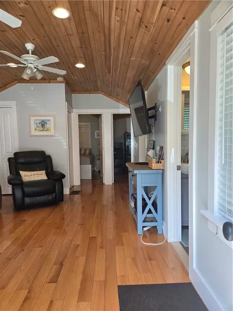 Entry Way - 88 Old Post Rd #6, Westerly, RI 02891 photo 1 of 2