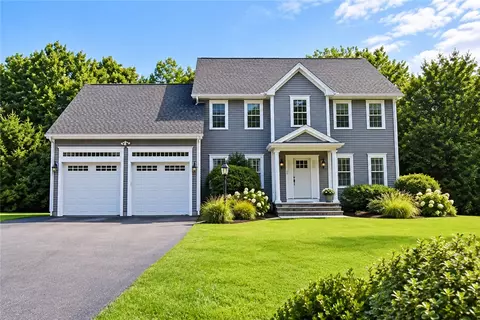 34 E Lantern Rd, Lincoln, RI 02865