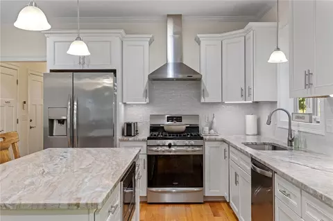 Kitchen - 34 E Lantern Rd, Lincoln, RI 02865 photo 3 of 8