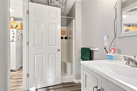Bath - 168 Rockland Ave, Woonsocket, RI 02895 photo 3 of 3