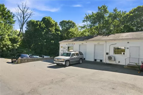 Exterior - 168 Rockland Ave, Woonsocket, RI 02895 photo 11 of 11