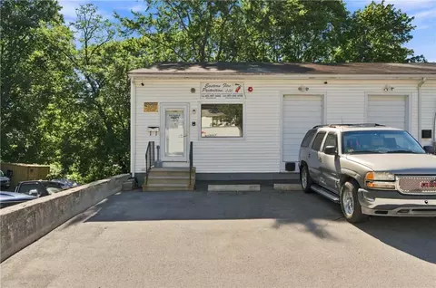 Exterior - 168 Rockland Ave, Woonsocket, RI 02895 photo 7 of 11
