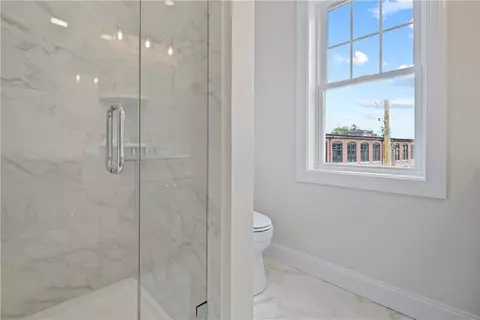 Bath - 75 Croade St, Warren, RI 02885 photo 2 of 6