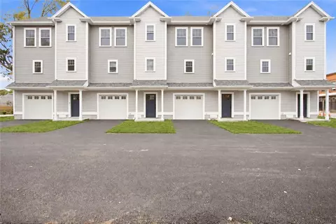 Exterior - 75 Croade St, Warren, RI 02885 photo 2 of 4
