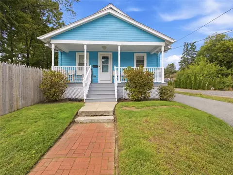 Exterior - 99 Phillips Ave, Warwick, RI 02888 photo 2 of 11