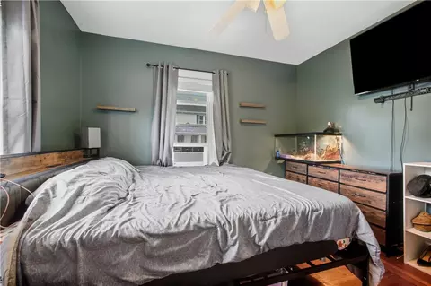 Bedroom - 99 Phillips Ave, Warwick, RI 02888 photo 2 of 4