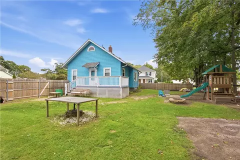 Exterior - 99 Phillips Ave, Warwick, RI 02888 photo 8 of 11