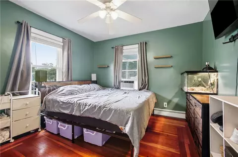 Bedroom - 99 Phillips Ave, Warwick, RI 02888 photo 1 of 4