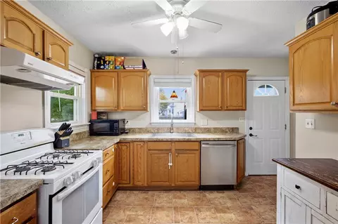 Kitchen - 99 Phillips Ave, Warwick, RI 02888 photo 1 of 3