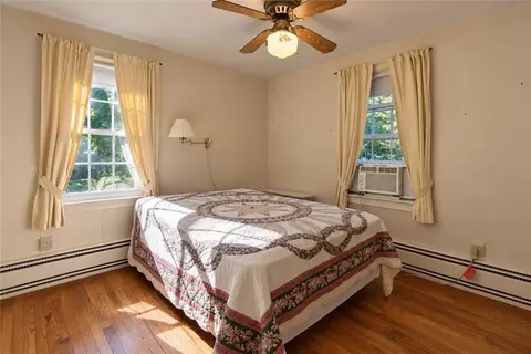 Bedroom - 81 Park View Ave, Warwick, RI 02888 photo 1 of 13