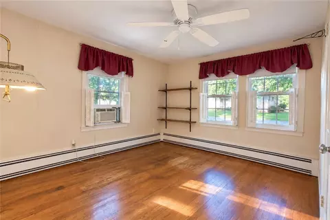 Bedroom - 81 Park View Ave, Warwick, RI 02888 photo 4 of 13