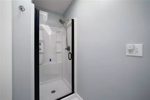 Bath - 6 Colonial Dr, Westerly, RI 02891 photo 3 of 4