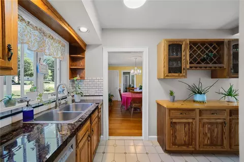 Kitchen - 6 Colonial Dr, Westerly, RI 02891 photo 4 of 7