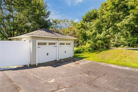 Exterior - 6 Colonial Dr, Westerly, RI 02891 photo 4 of 8