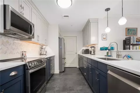 333 Atwells Ave #206, Providence, RI 02903
