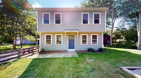 38 Vars Ln, Bradford, RI 02808