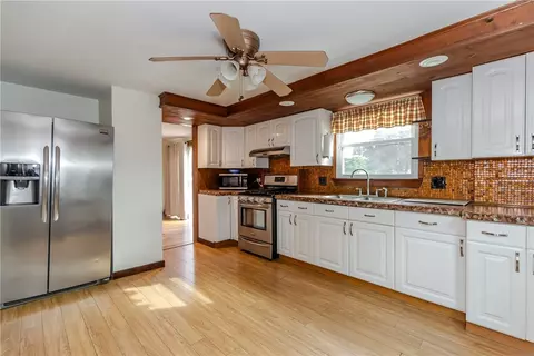Kitchen - 92 Hawksley Ave, Warwick, RI 02889 photo 1 of 2
