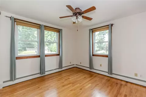 Bedroom - 92 Hawksley Ave, Warwick, RI 02889 photo 2 of 3