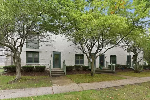 25 Higgins St #104, Smithfield, RI 02917